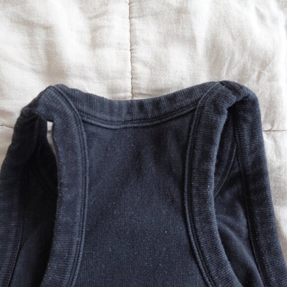 Alo Seamless Delight High Neck Bra, Black - Picture 5 of 5